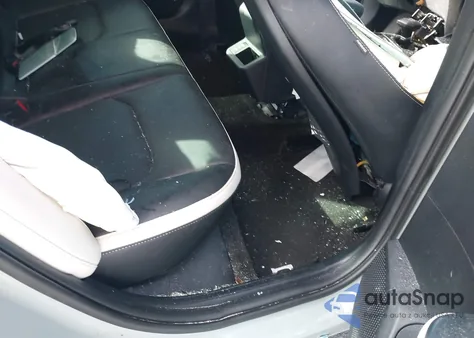 2025 Kia K4 Gt-Line из США, поврежденный, VIN 3KPFW4DEXSE171211